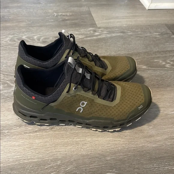 On Running Men's Olive and Black Athletic Shoes - Picture 4 of 4